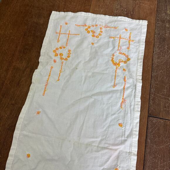 Vintage Hand-stitched Wash Stand Hand Towel‎ Orange Floral Heart Pattern - Picture 5 of 5